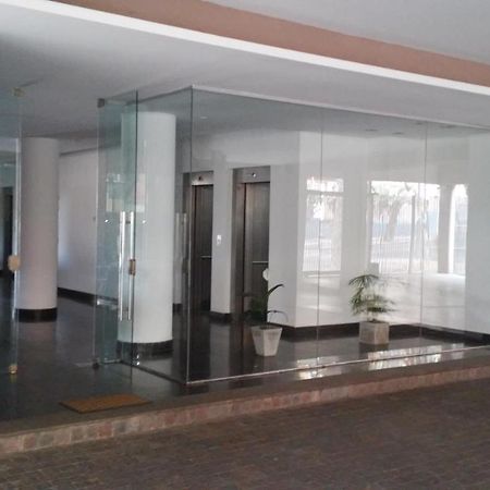 400 Av Libertador Luminoso Amplio Piscina Cochera Seguridad 24 Hs San Fernando Exterior foto